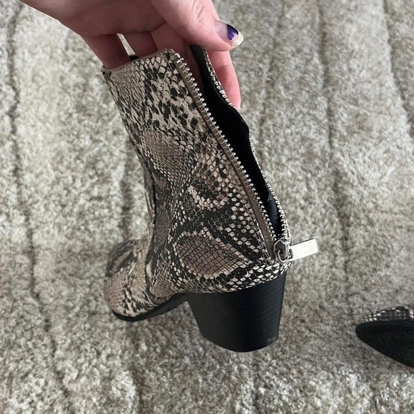 Qupid snake print ankle boots - Picture 3 of 4